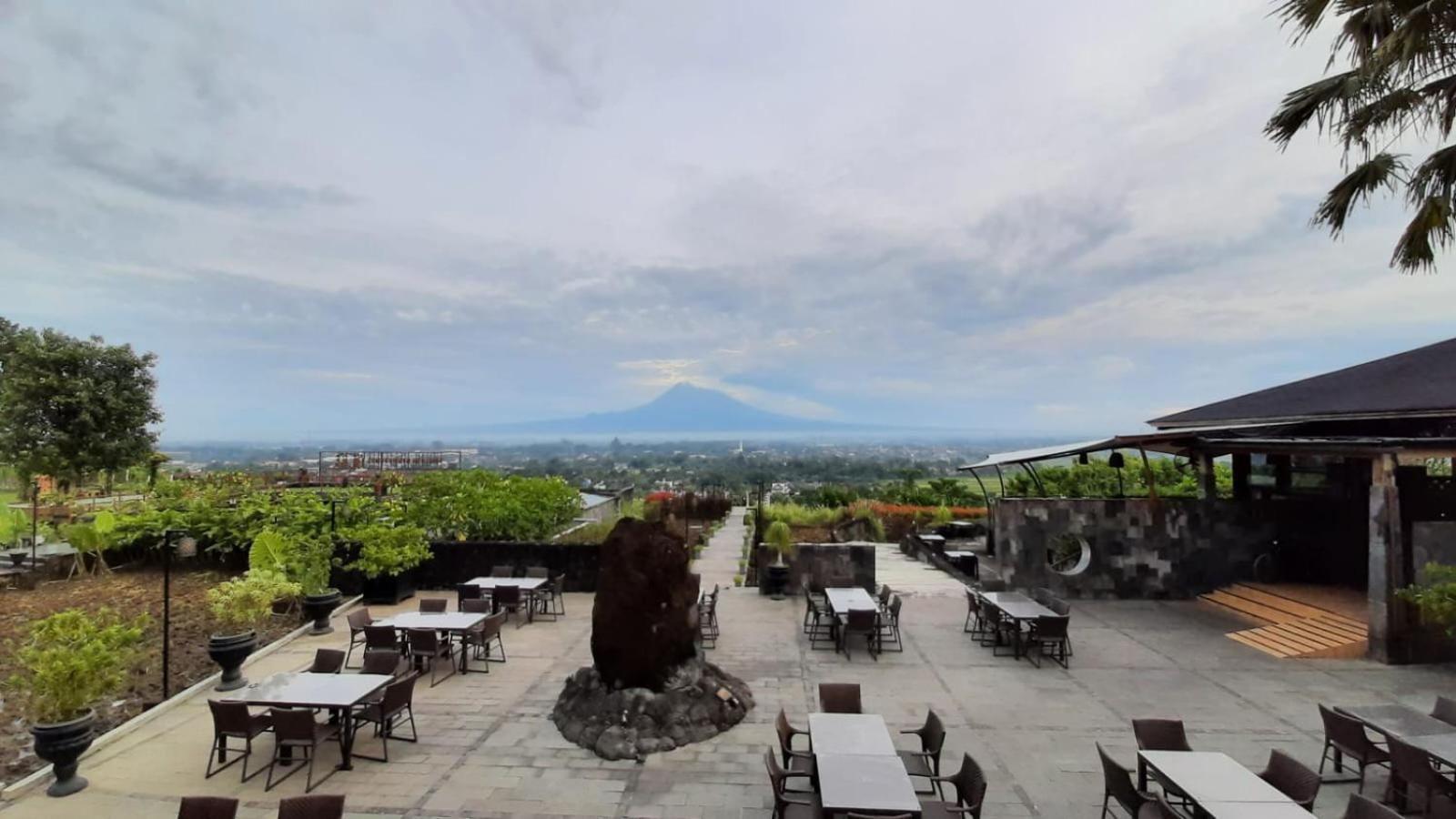 Abhayagiri - Sumberwatu Heritage Resort Randugunting Buitenkant foto